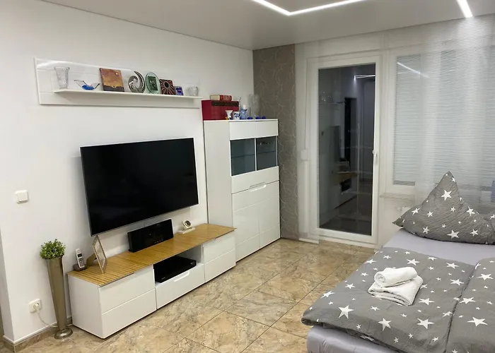 Messe Mit Grosser Terrasse, Barrierefrei